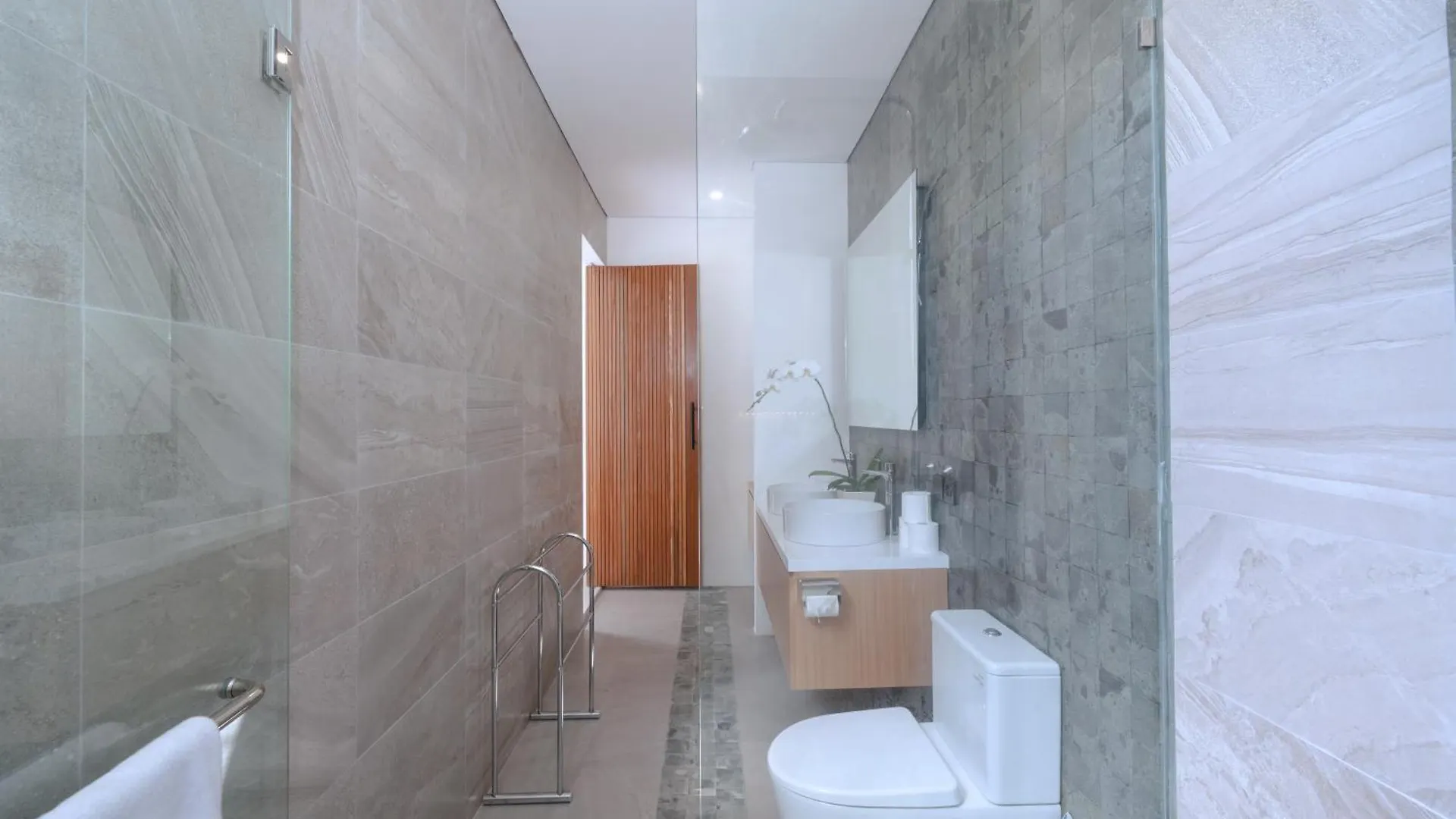 Balangan Villa 4 Bedroom Uluwatu  Indonesia